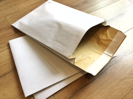 Versandtasche B4 weiß wattiert 24,5x34,9cm K-Pack mit Seitenfalten - bei Polly Paper - Umweltfreundliche Schreibwaren in Berlin-Mitte